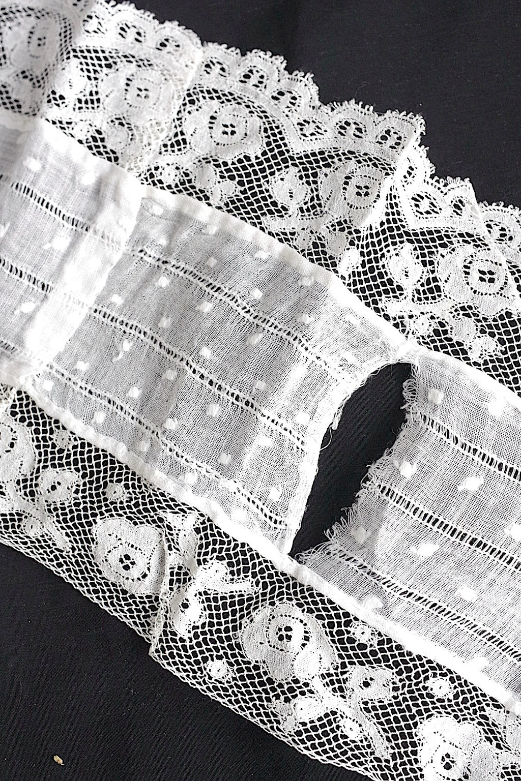 アンティークレース　dentelle ancinne　304cm