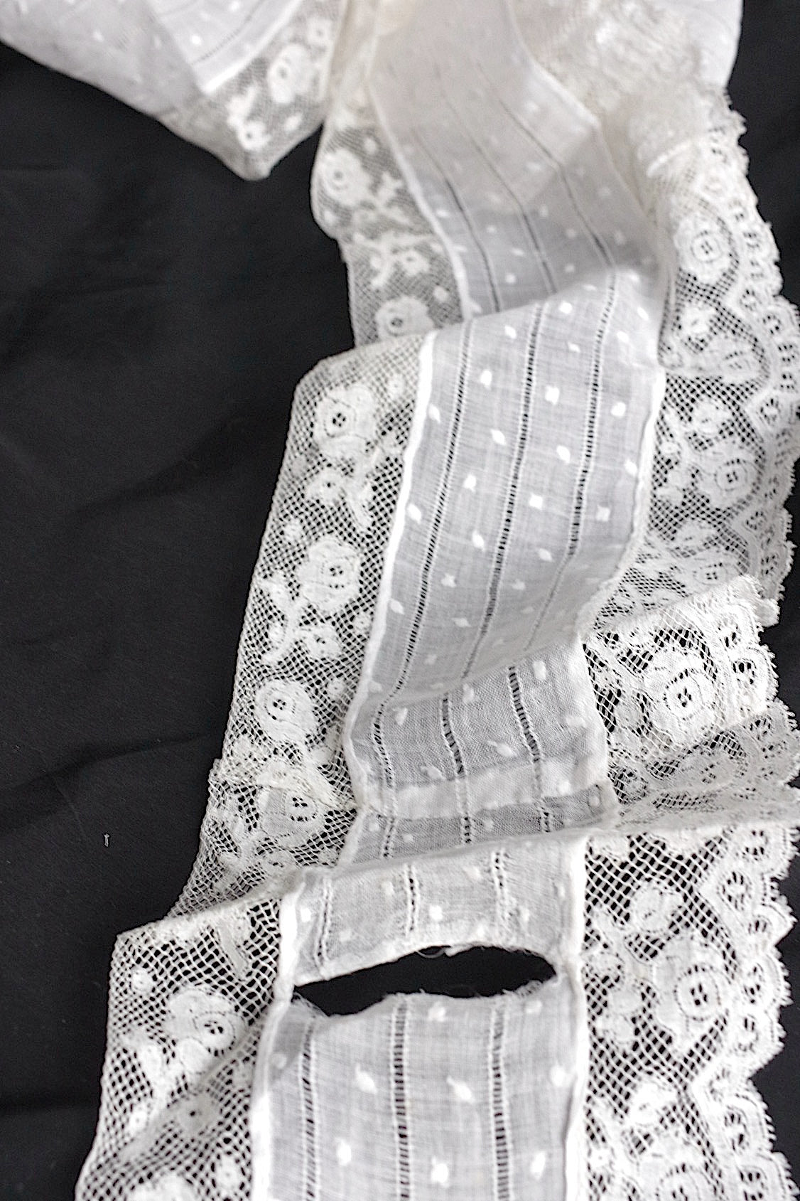 アンティークレース　dentelle ancinne　304cm