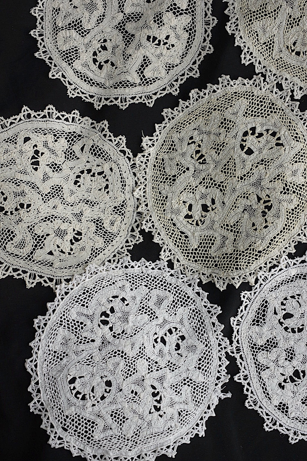 アンティークレース　dentelle ancinne　napperon 10pieces