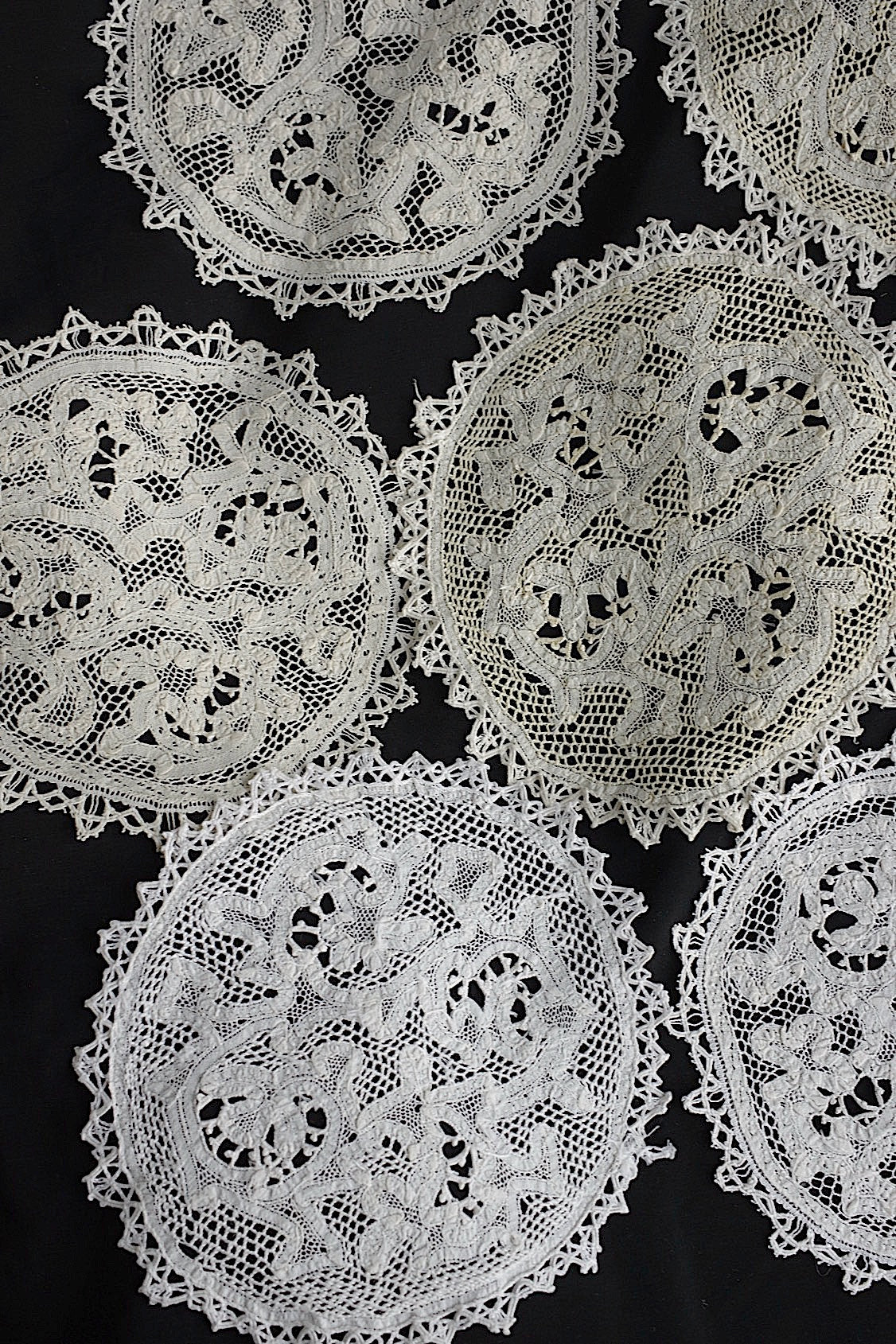 アンティークレース　dentelle ancinne　napperon 10pieces