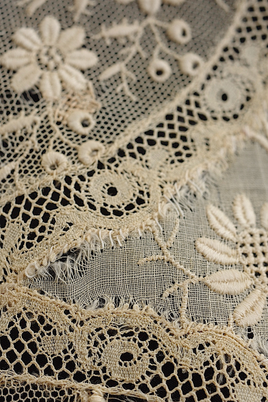 アンティークレース　dentelle ancinne　napperon 17pieces