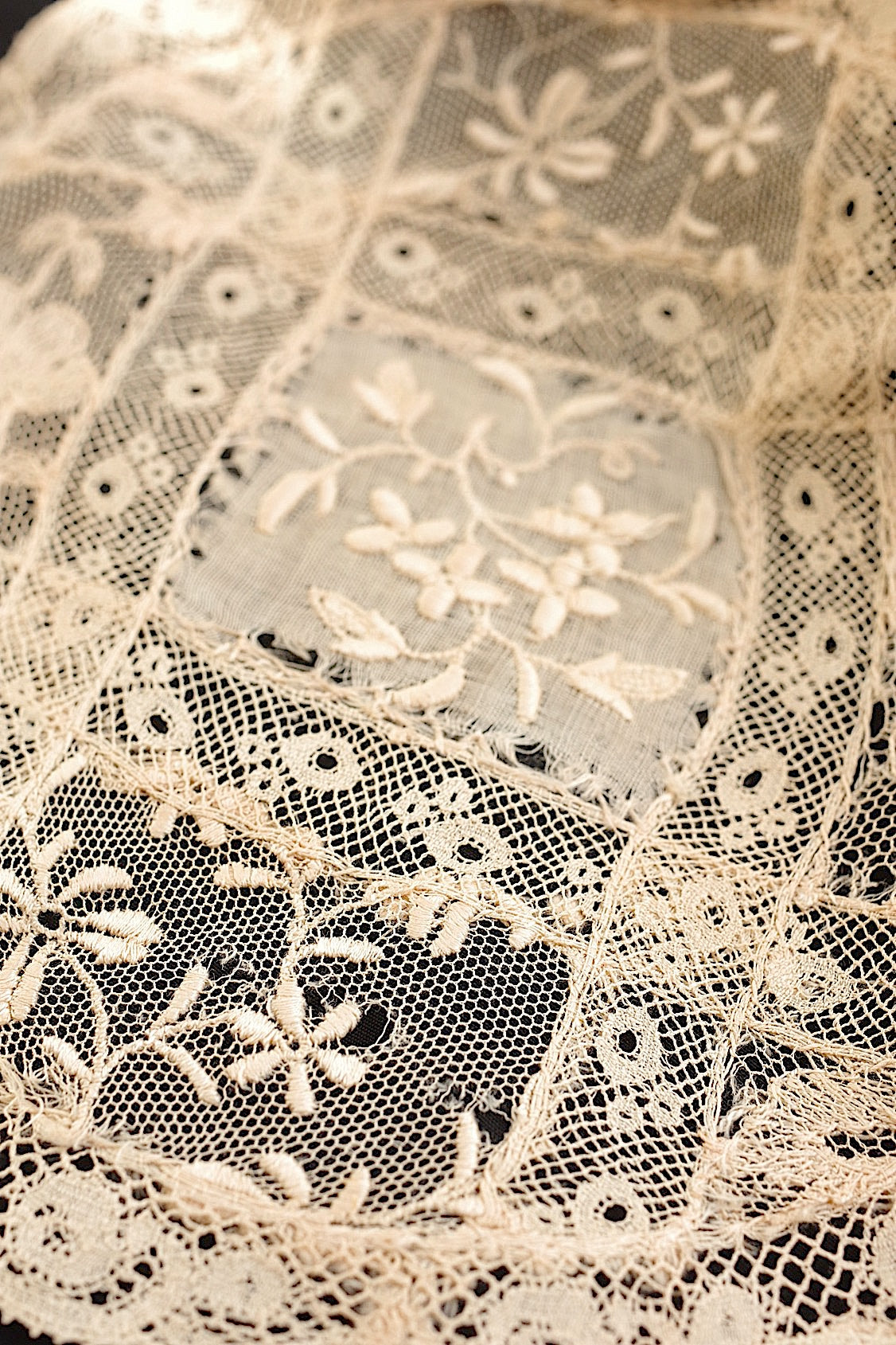 アンティークレース　dentelle ancinne　napperon 17pieces