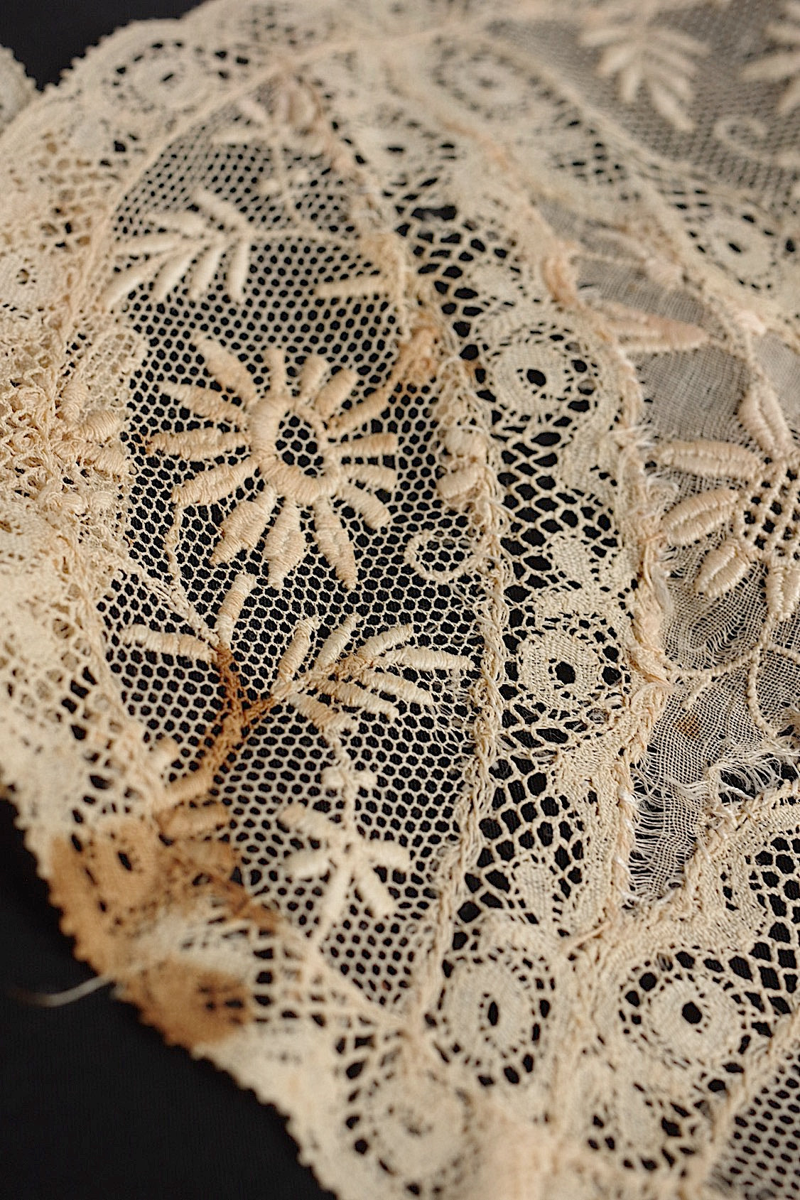 アンティークレース　dentelle ancinne　napperon 17pieces