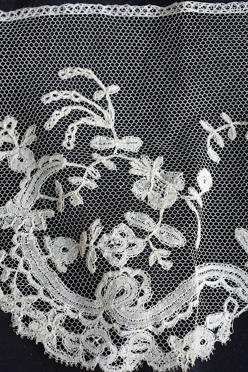 アンティークレース　dentelle ancinne　145cm