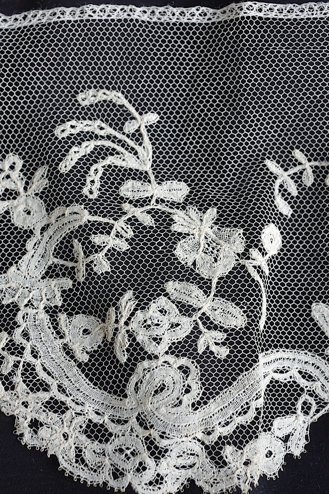 アンティークレース　dentelle ancinne　145cm