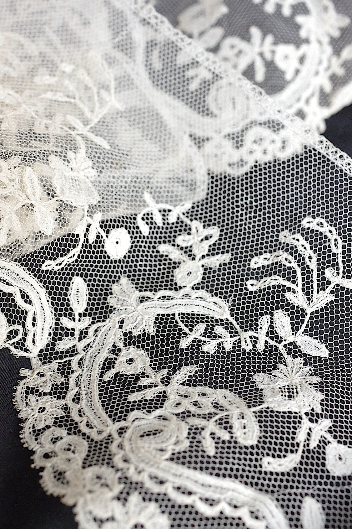 アンティークレース　dentelle ancinne　145cm