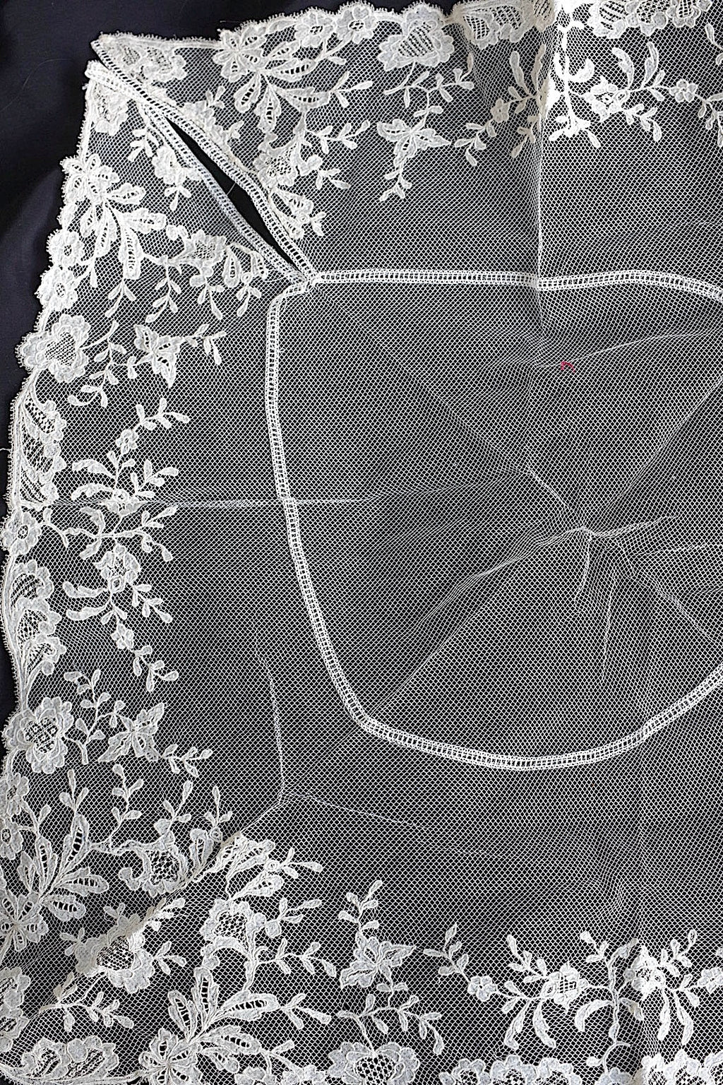 アンティークレース　dentelle ancinne　四角