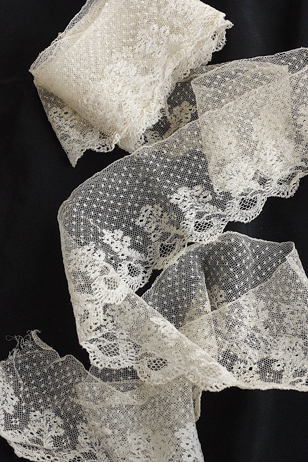 アンティークレース　dentelle ancinne　235cm