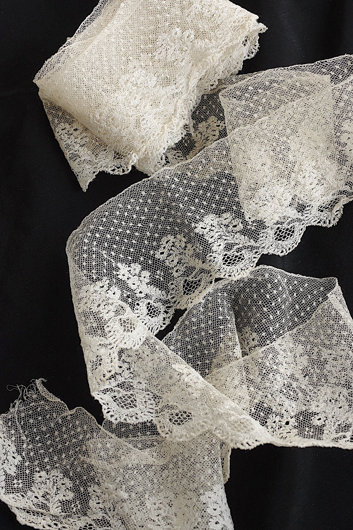 アンティークレース　dentelle ancinne　235cm