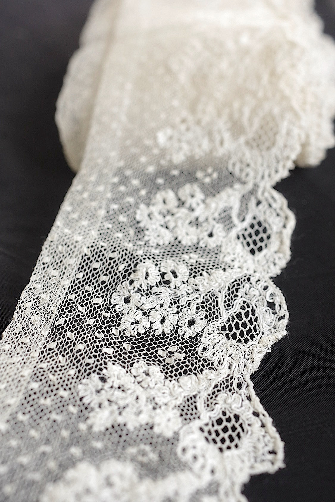 アンティークレース　dentelle ancinne　235cm