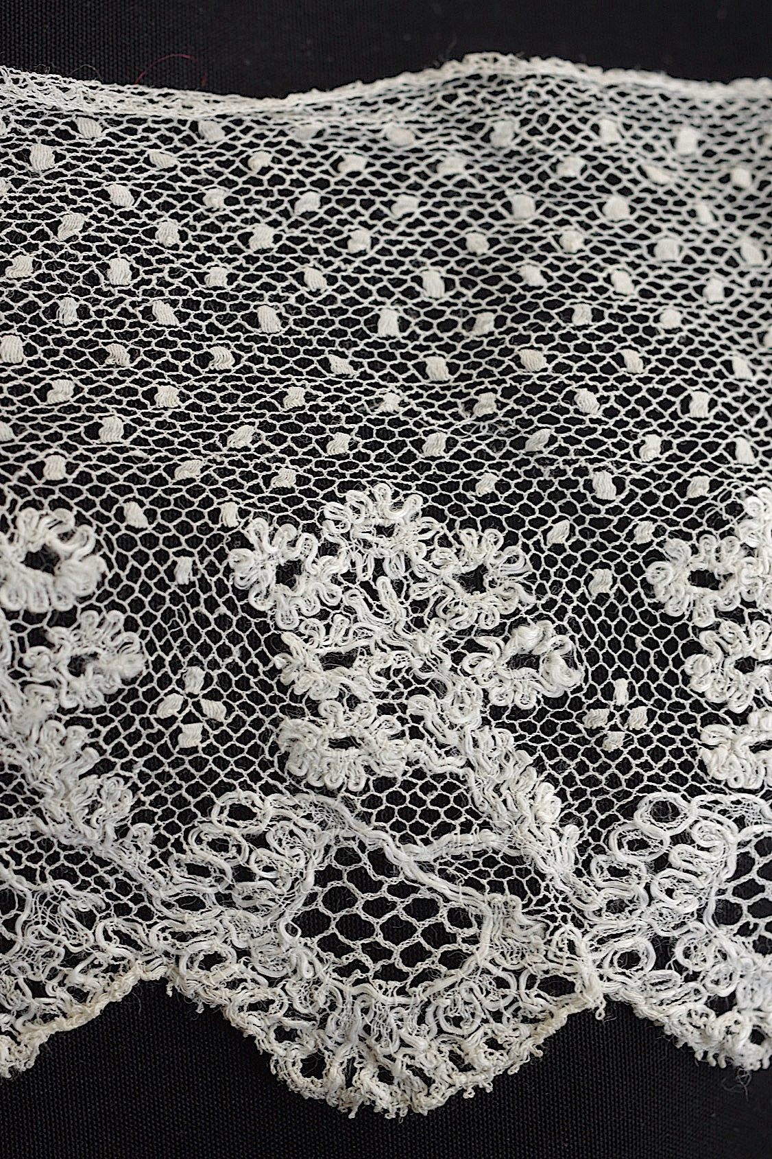 アンティークレース　dentelle ancinne　235cm