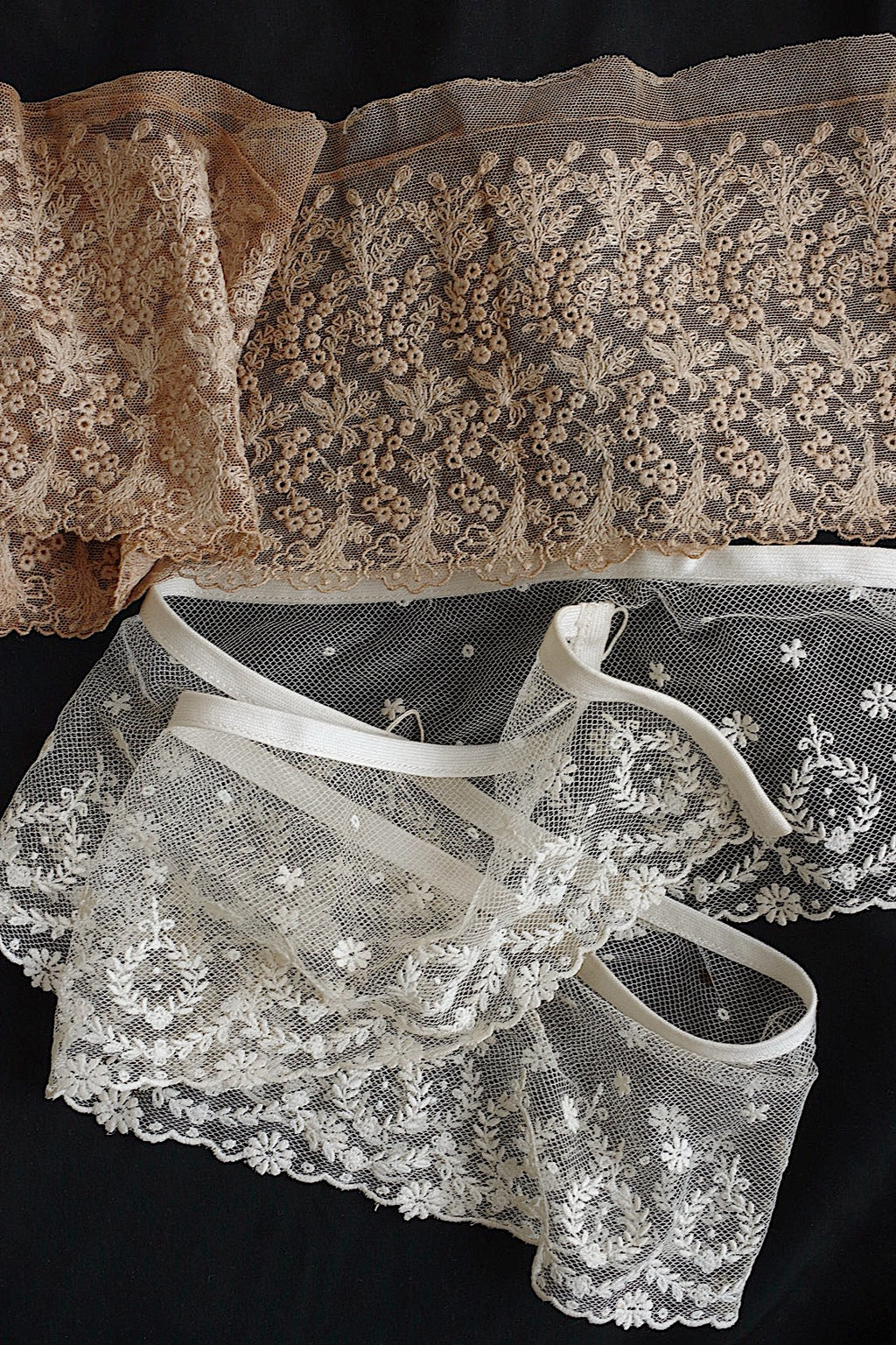 アンティークレース　dentelle ancinne　2種