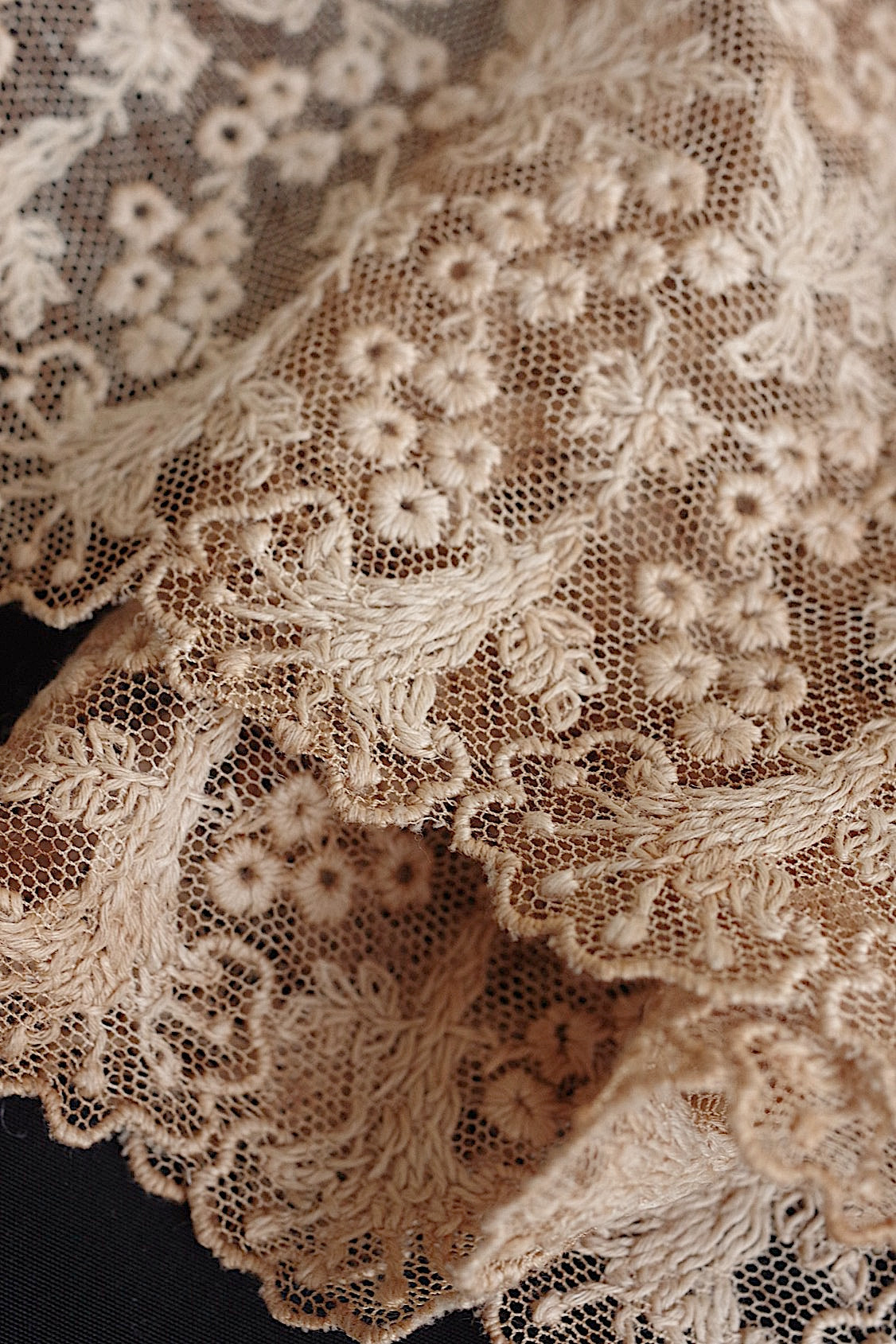 アンティークレース　dentelle ancinne　2種