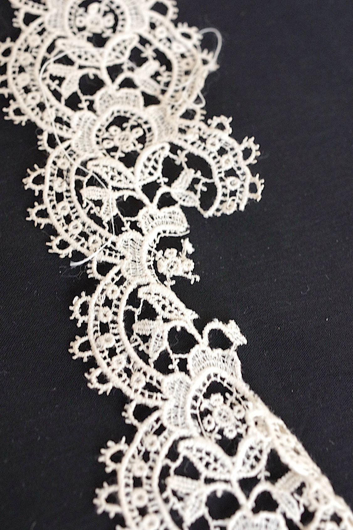 アンティークレース　dentelle ancinne　400cm 370cm