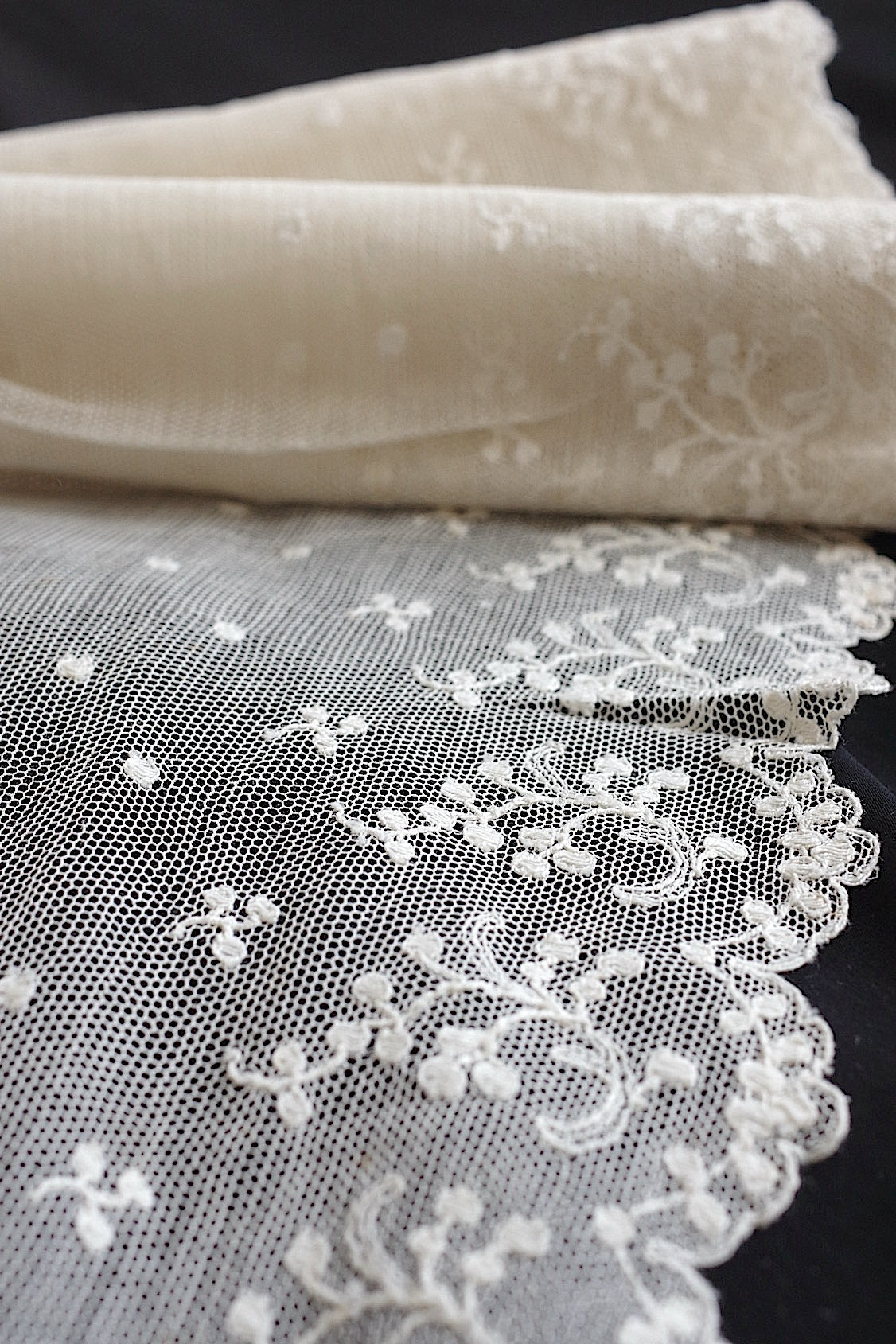 アンティークレース　dentelle ancinne　305cm