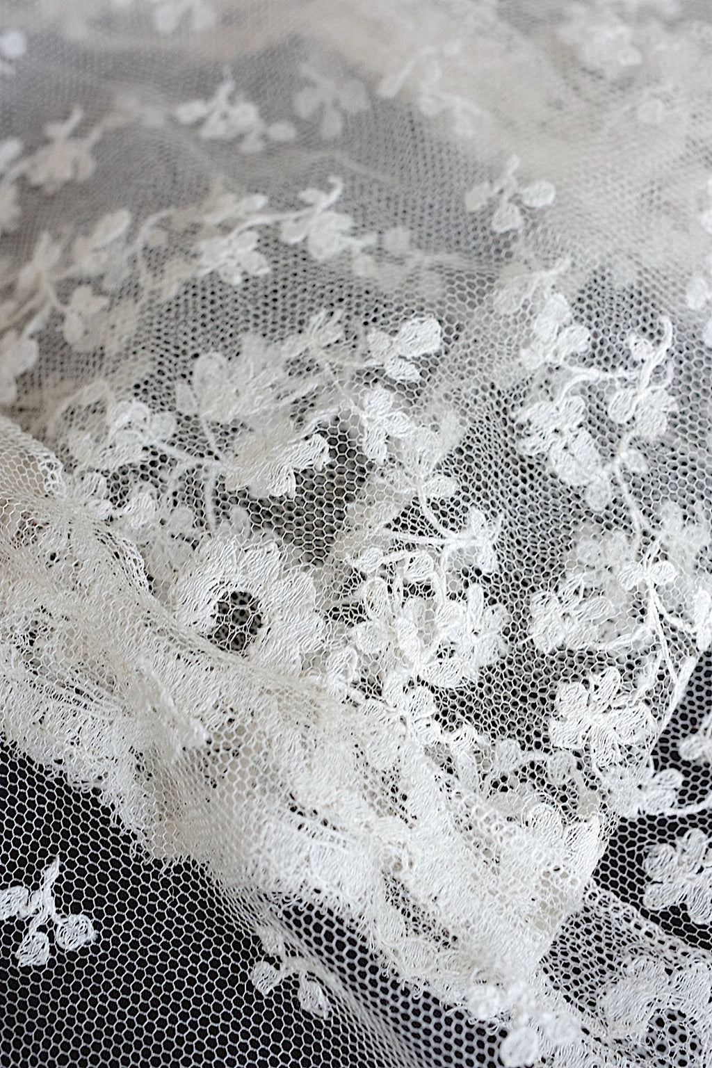 Dentelle antique dentelle ancinne pour deux matières