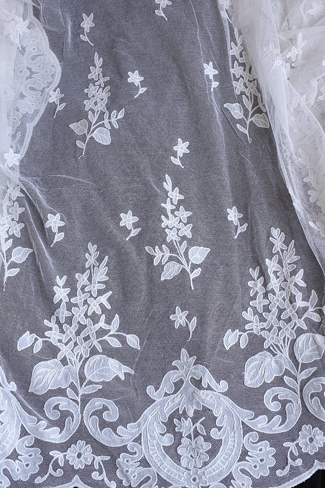 アンティークレース　dentelle ancinne　bas d'aube