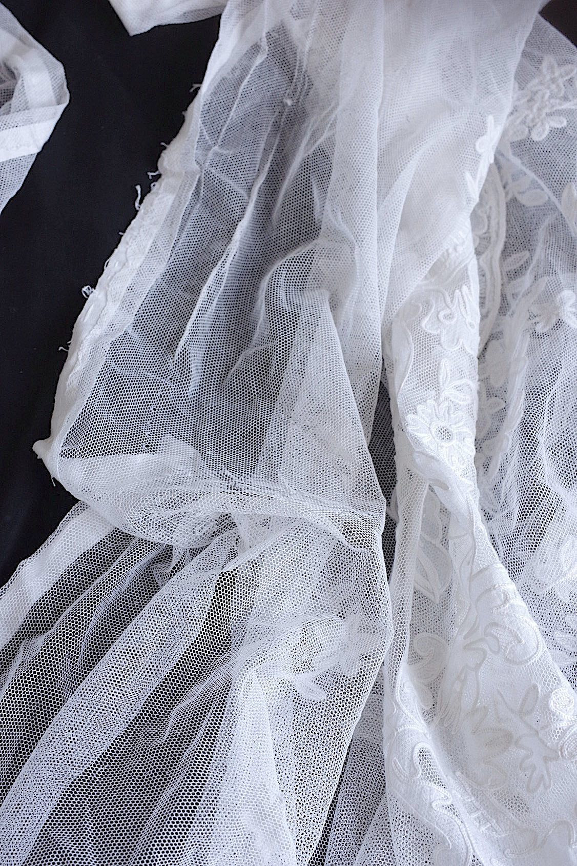 アンティークレース　dentelle ancinne　bas d'aube