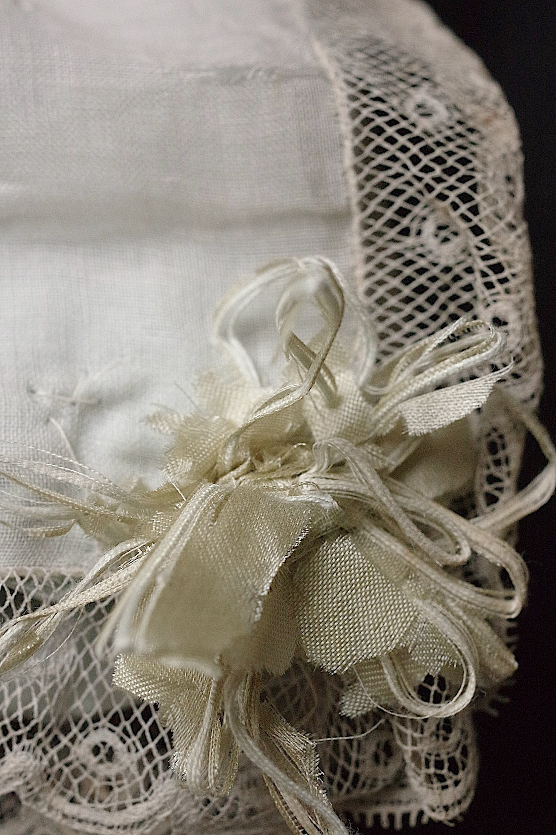 アンティークレース　dentelle ancienne　クッション　レースハギレ