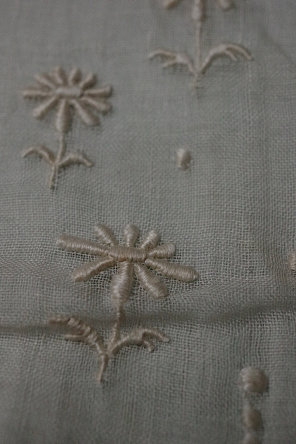 アンティークレース　dentelle ancienne　クッション　レースハギレ