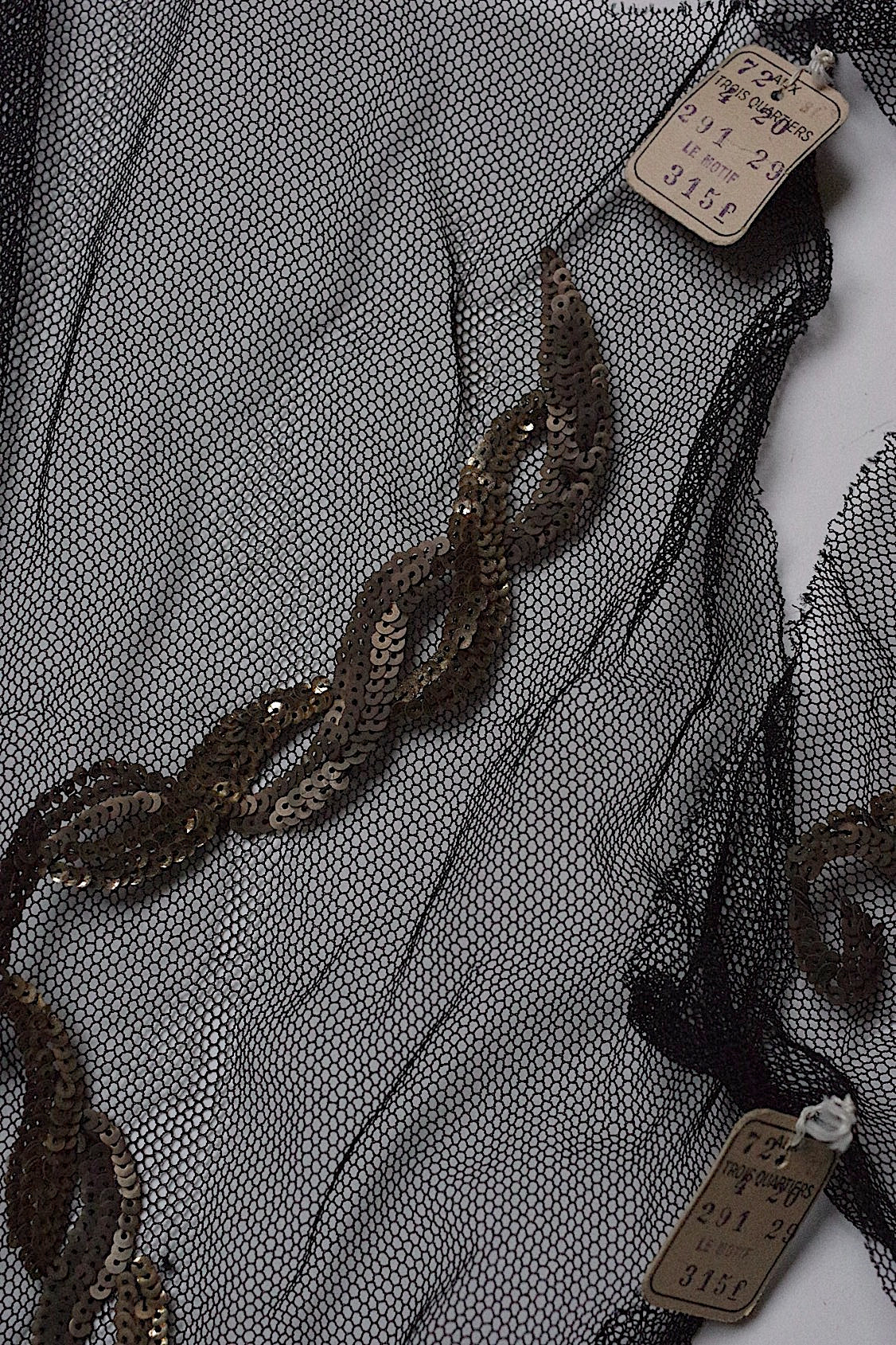 アンティークレース　dentelle ancienne　くろチュールモチーフ５枚