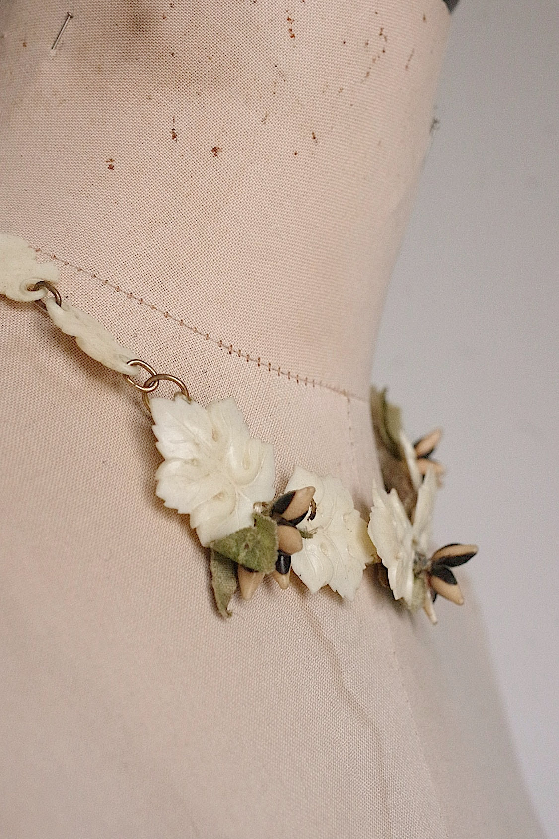 Antique lace Rosaline / Antique lace history - .FR a l'epoque