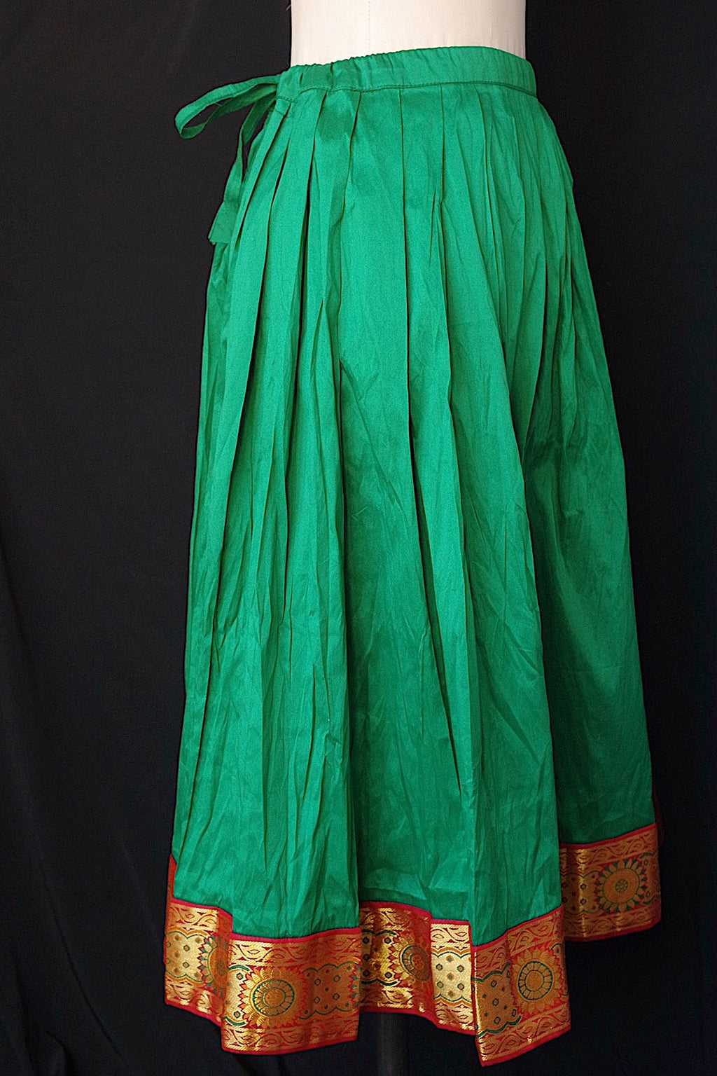 ヴィンテージスカート　vêtement vintage skirt