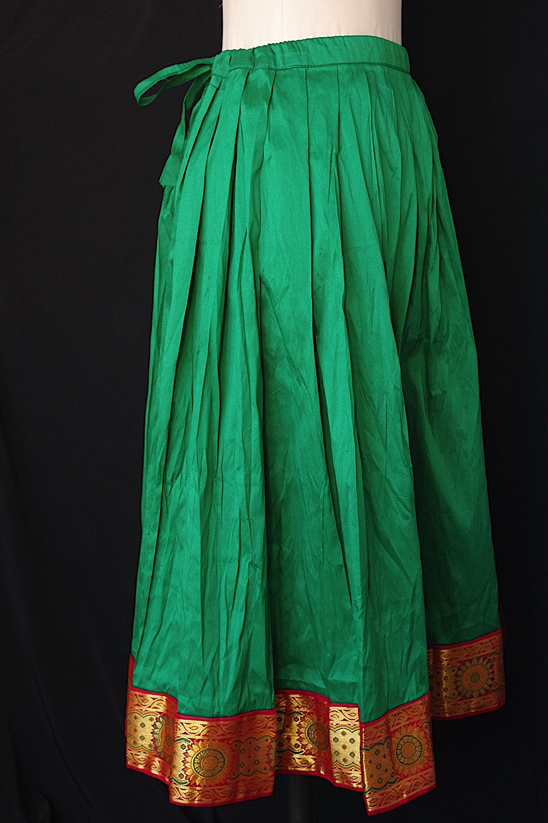 ヴィンテージスカート　vêtement vintage skirt