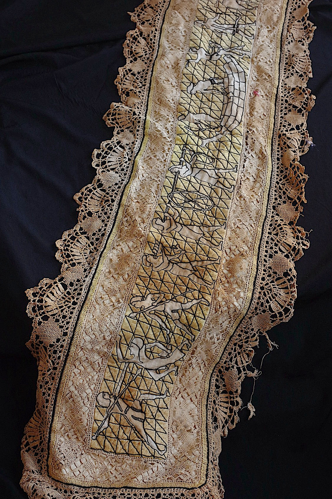 アンティーククロス　nappe antique