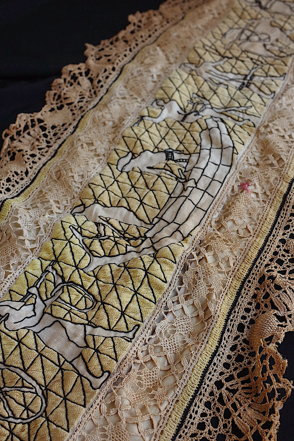 Tissu ancien à nappe antique