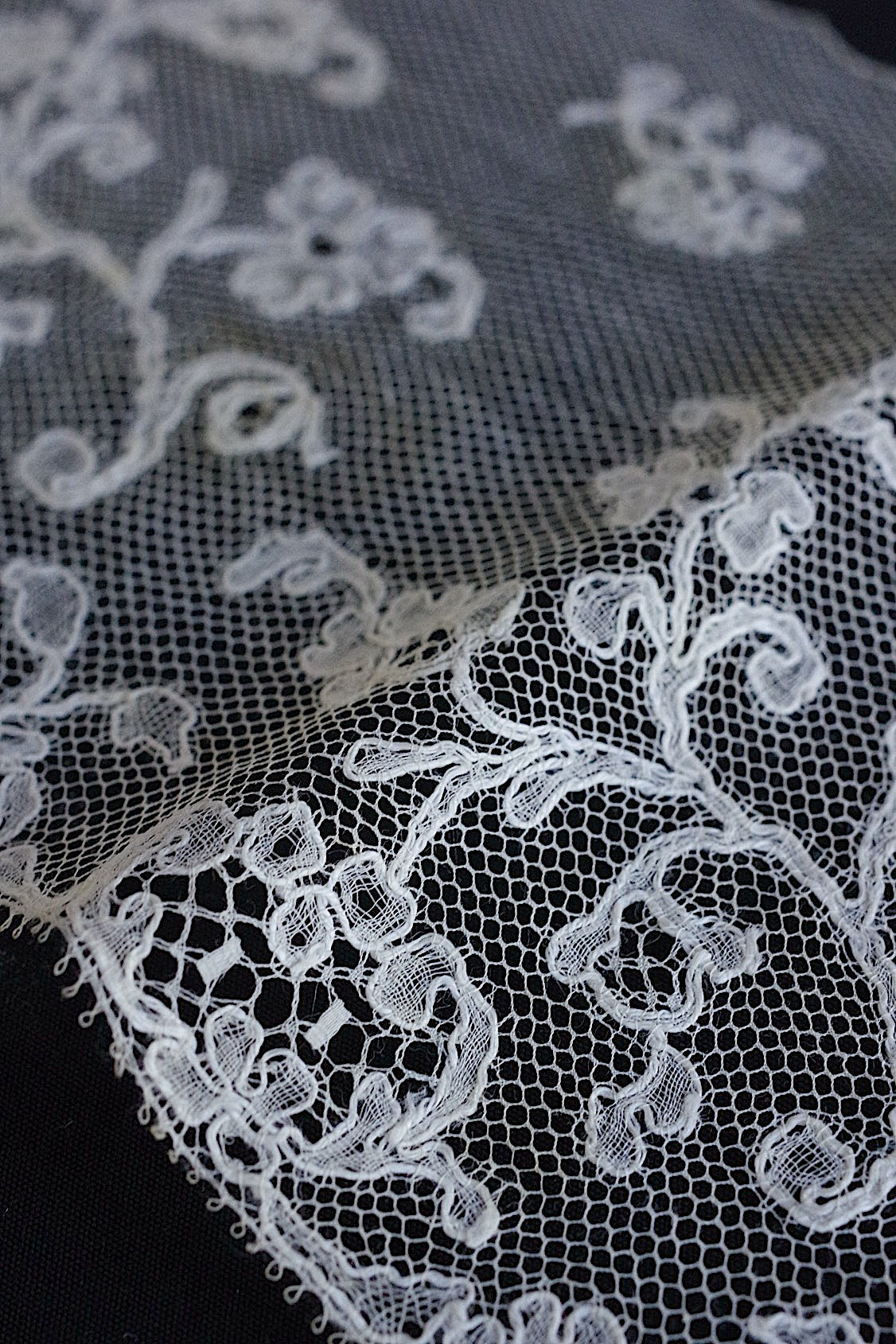 アンティークレース　dentelle ancienne 240cm