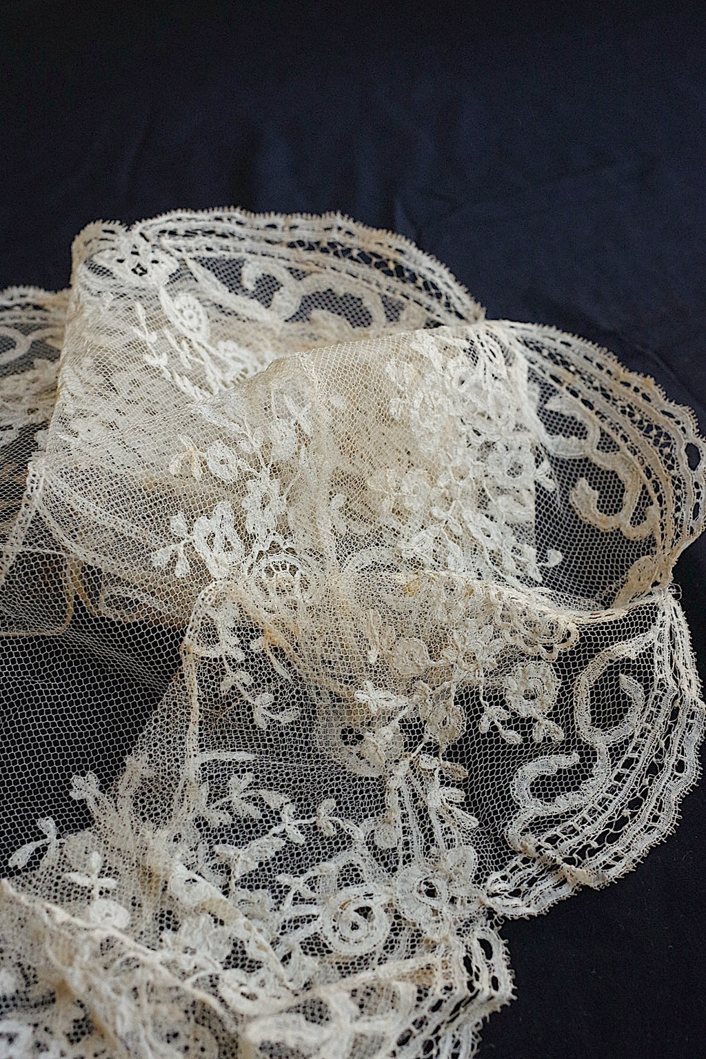 Dentelle ancienne dentelle ancienne 145cm
