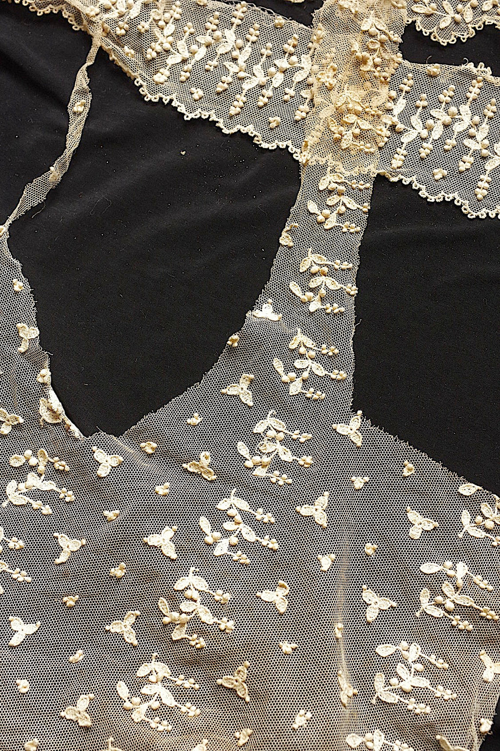 アンティークレース　dentelle ancienne ハギレつぶつぶ　素材用