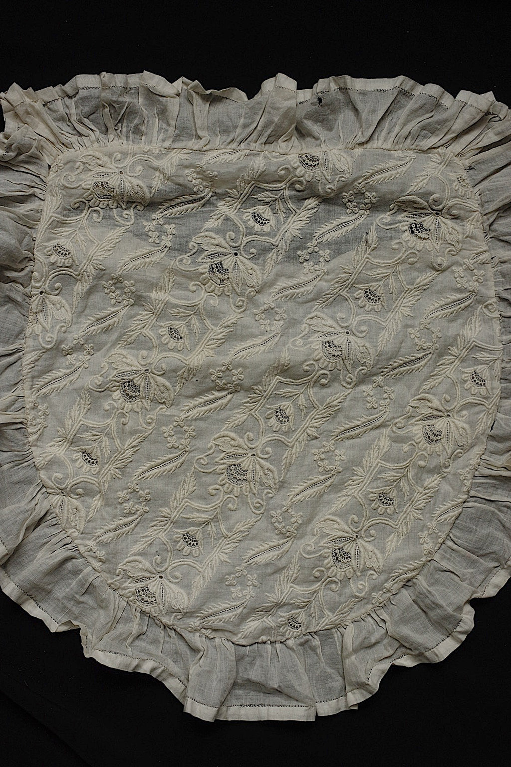 Housse de coussin brodée dentelle ancienne ancienne