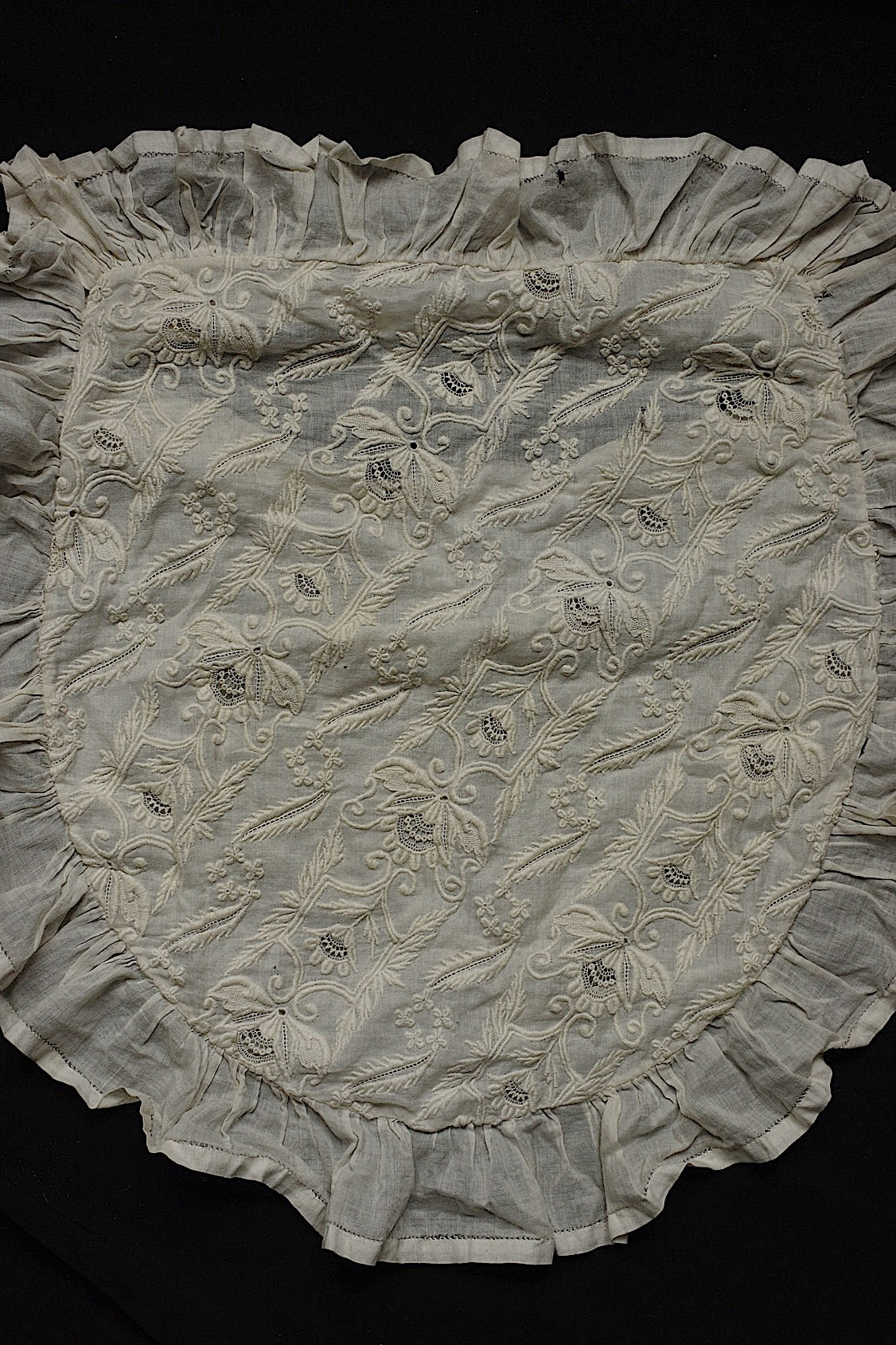 Housse de coussin brodée dentelle ancienne ancienne
