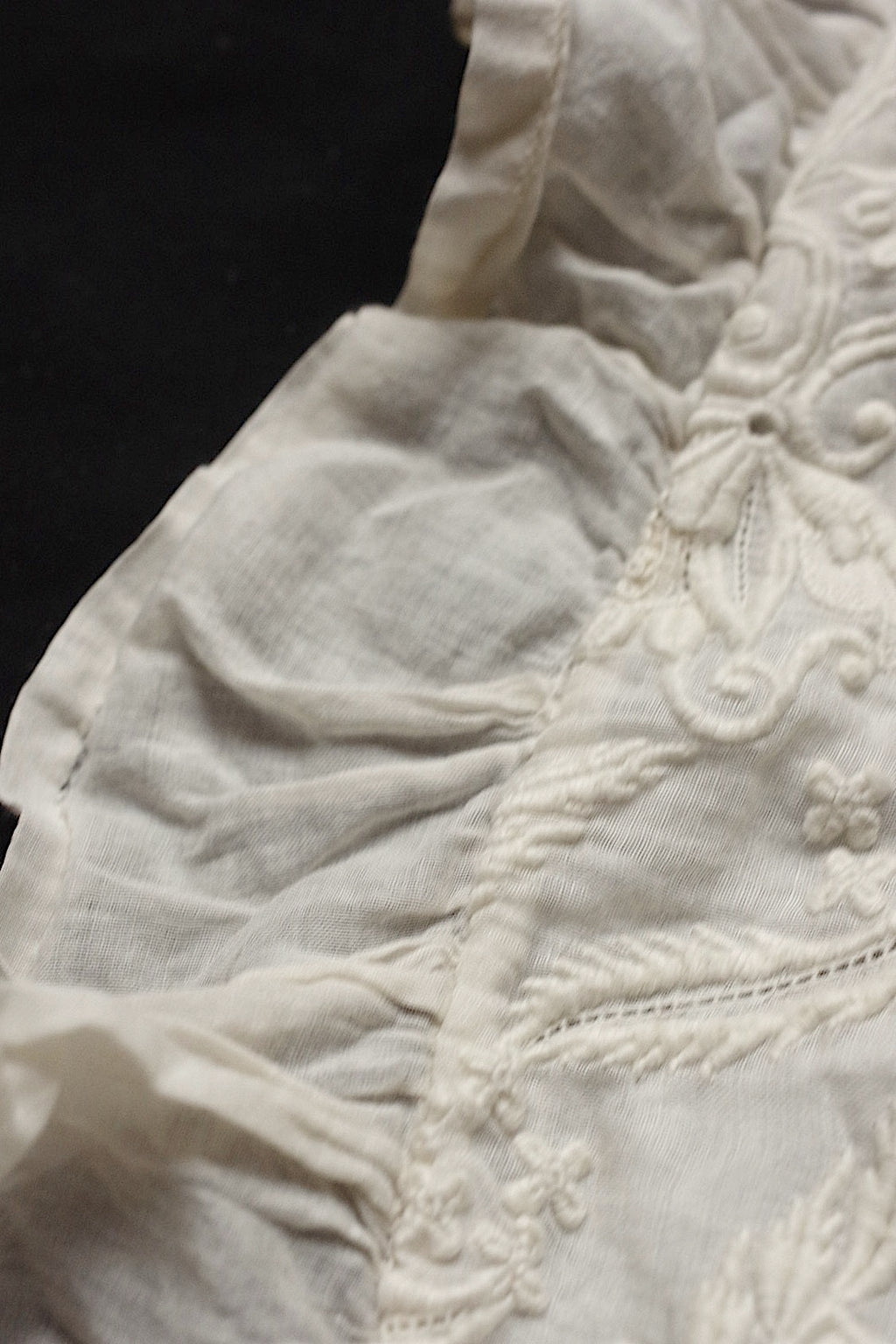 Housse de coussin brodée dentelle ancienne ancienne