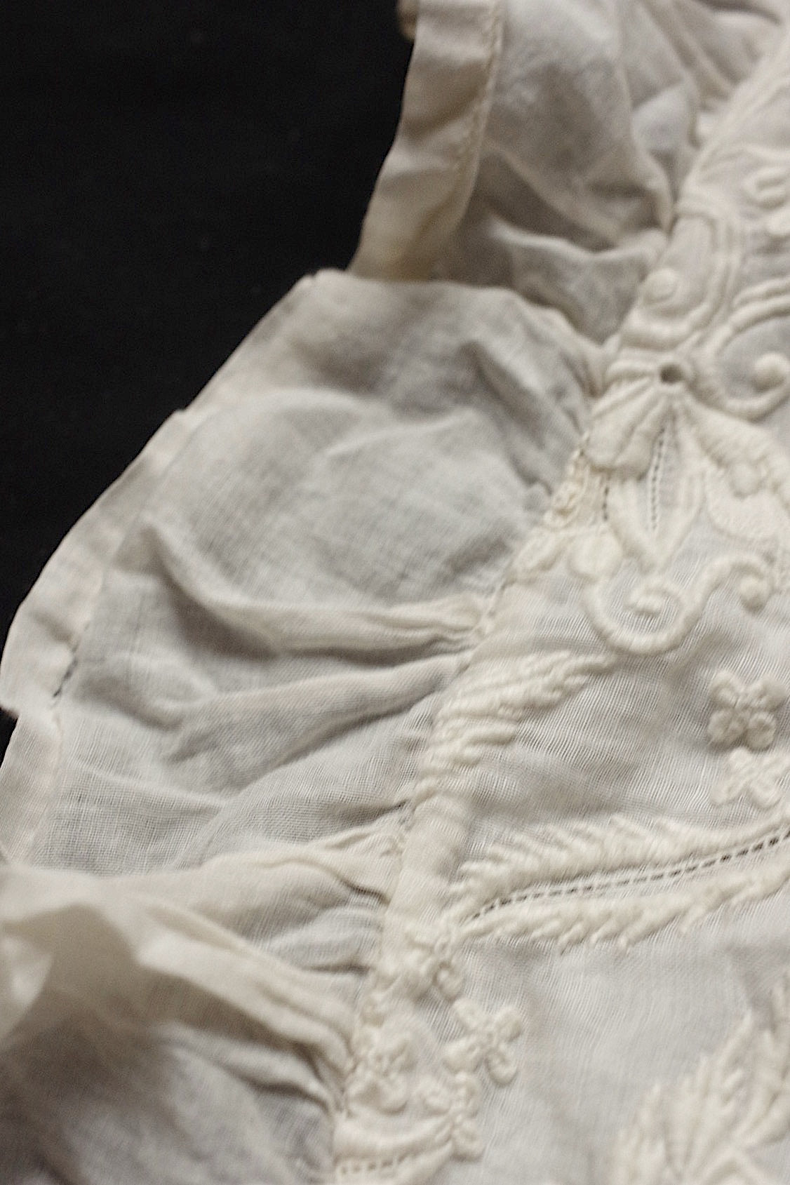 Housse de coussin brodée dentelle ancienne ancienne