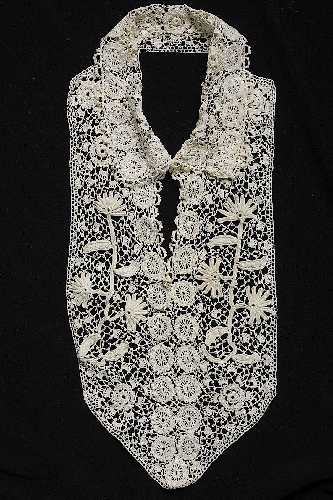 アンティークレース dentelle ancienne クロシェ襟周り - .FR a l'epoque