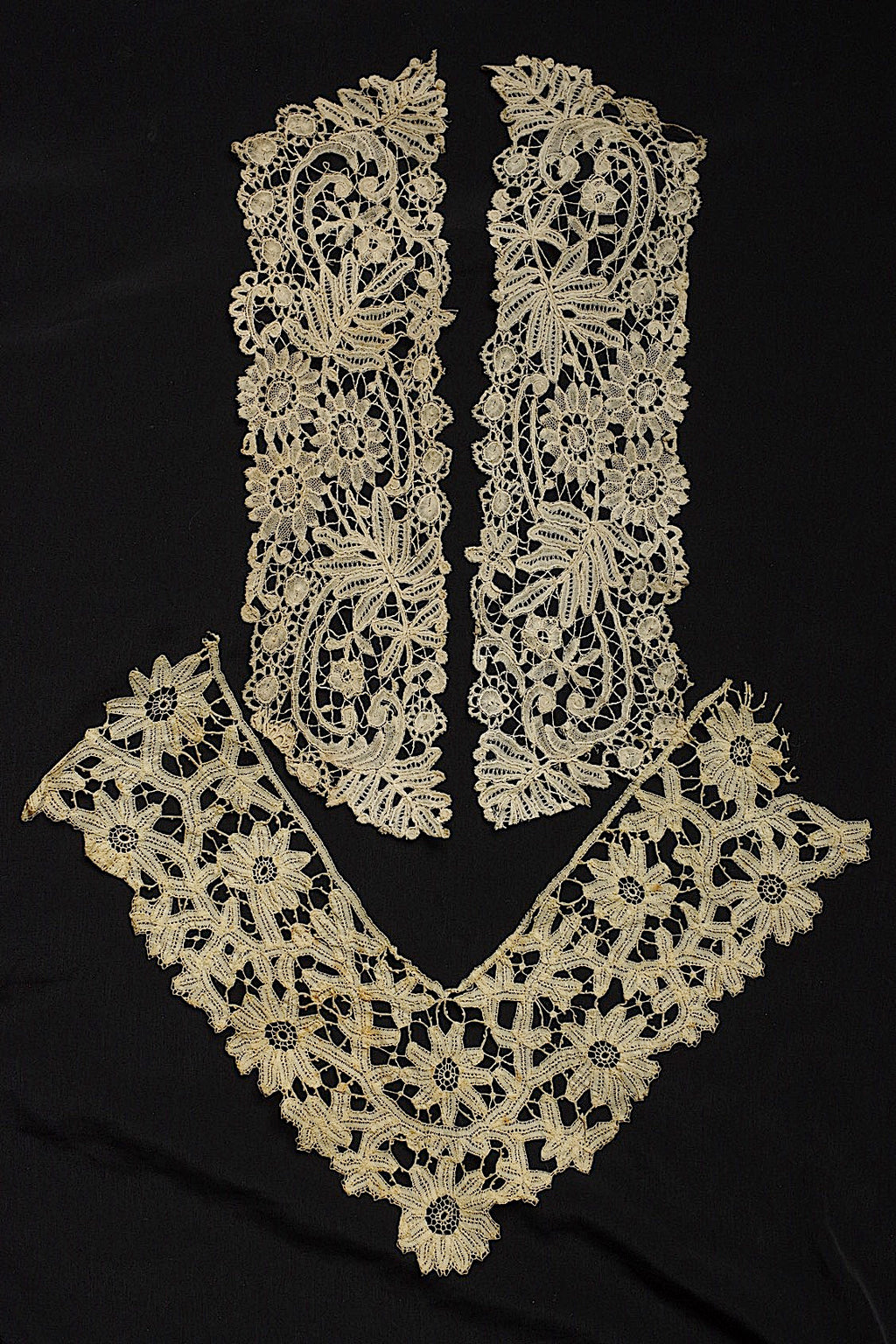 Boutons de manchette anciens dentelle ancienne duchesse + chutes