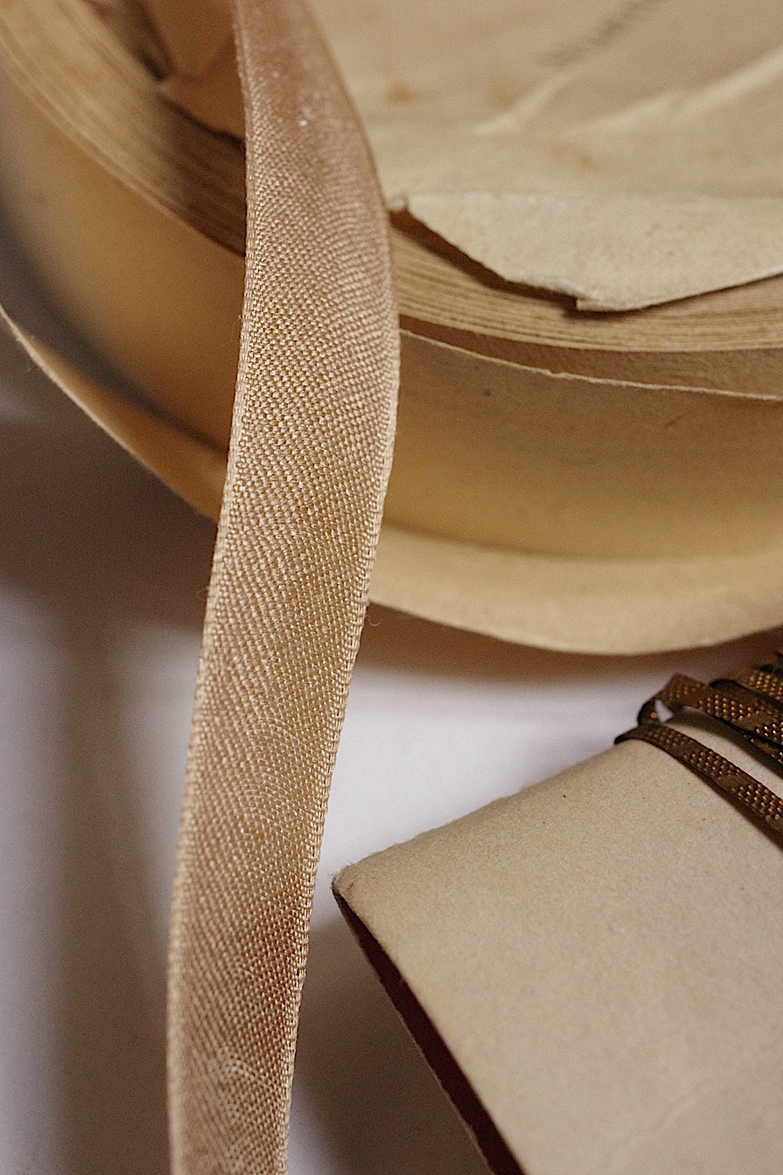 Ruban Antique Ruban Antique Soie + Métal