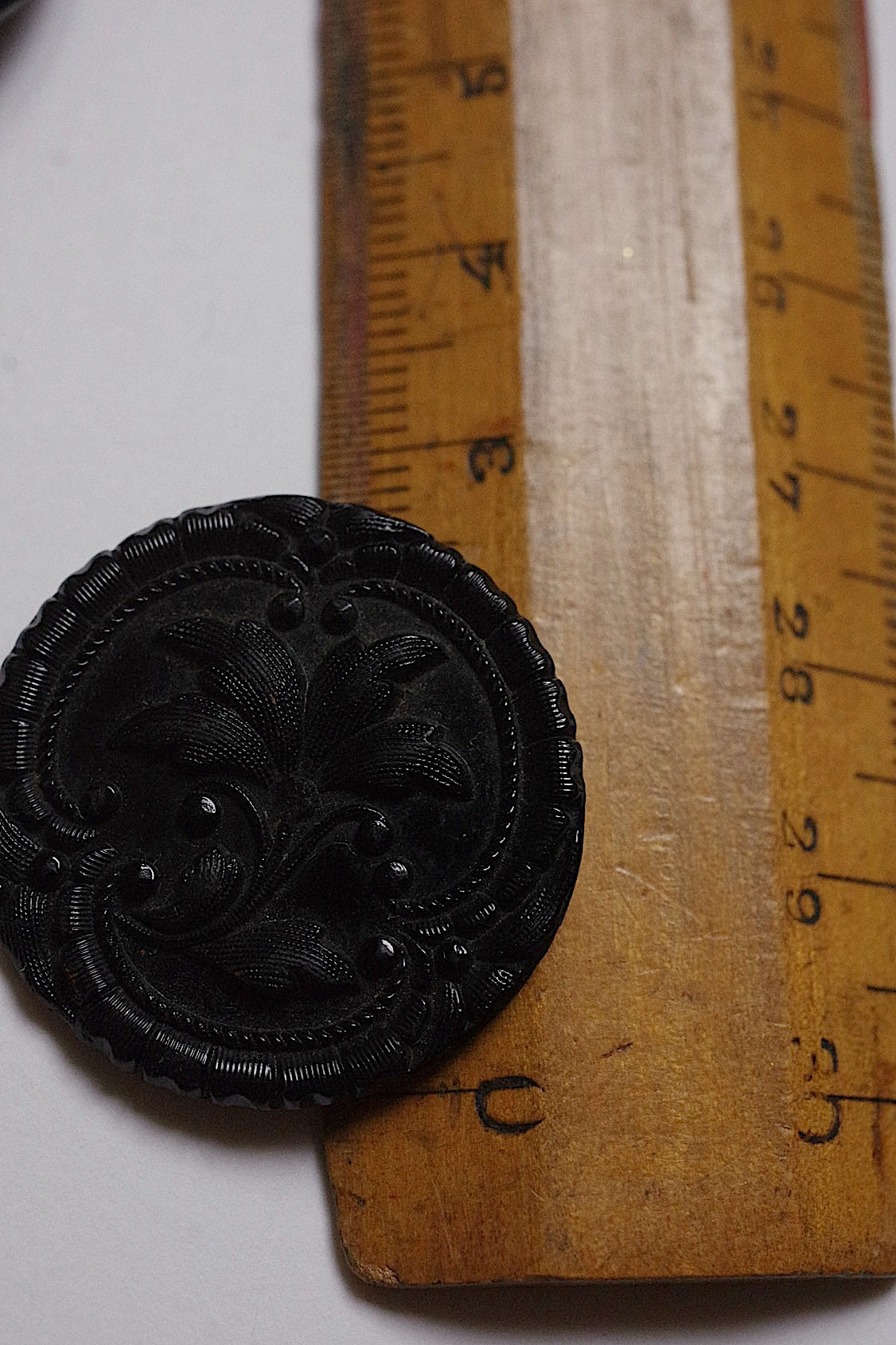 アンティークボタン　boutons antique  黒lots4