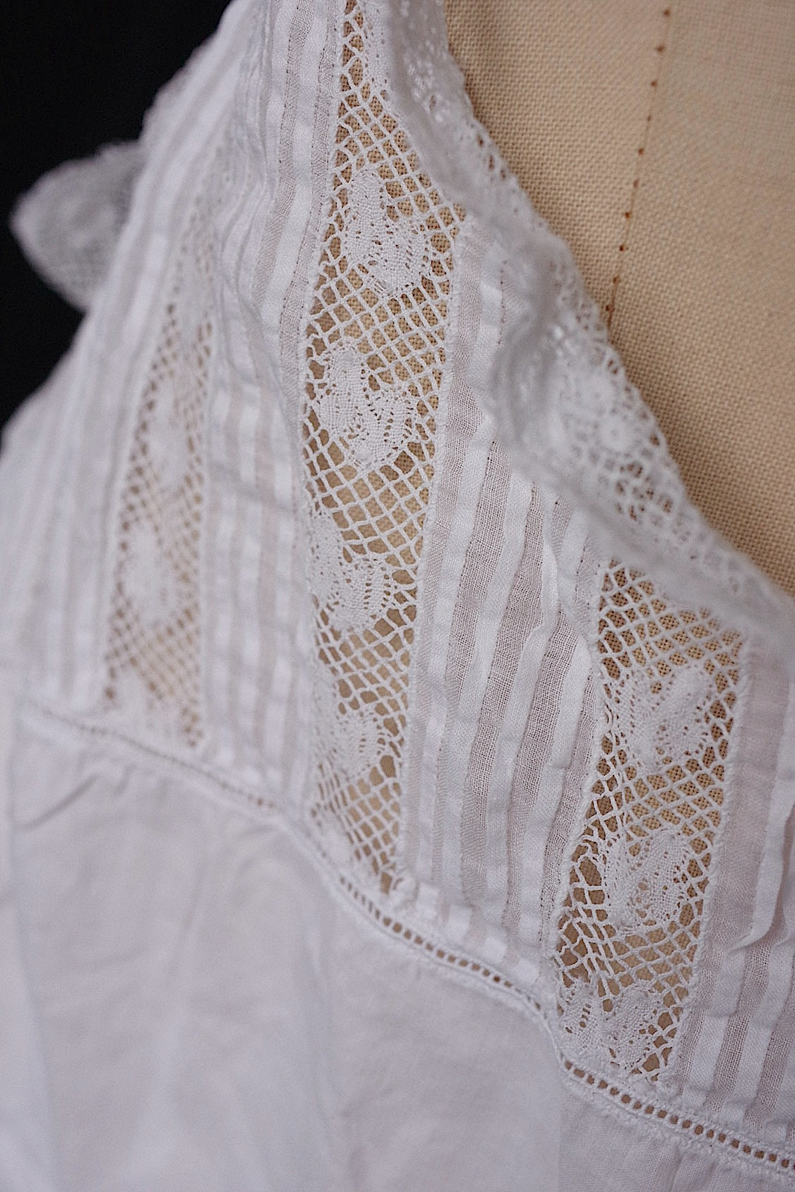 アンティークレーストップス vêtement antique- .FR a l'epoque