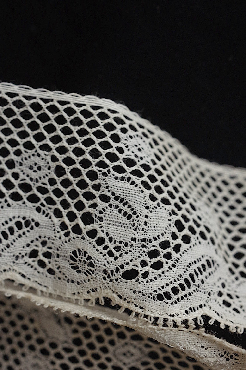 Antique lace dentelle ancienne 890cm