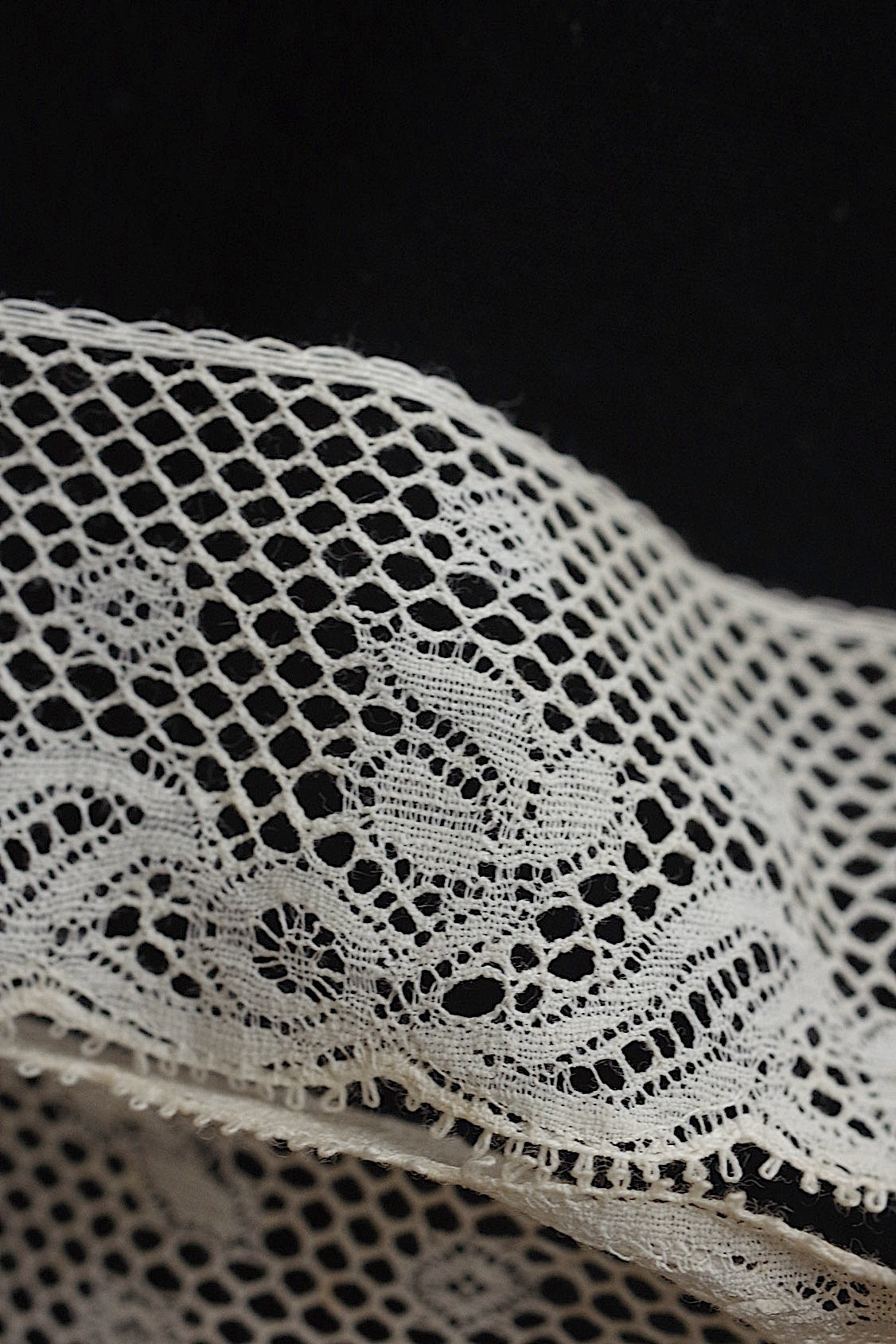 Antique lace dentelle ancienne 890cm