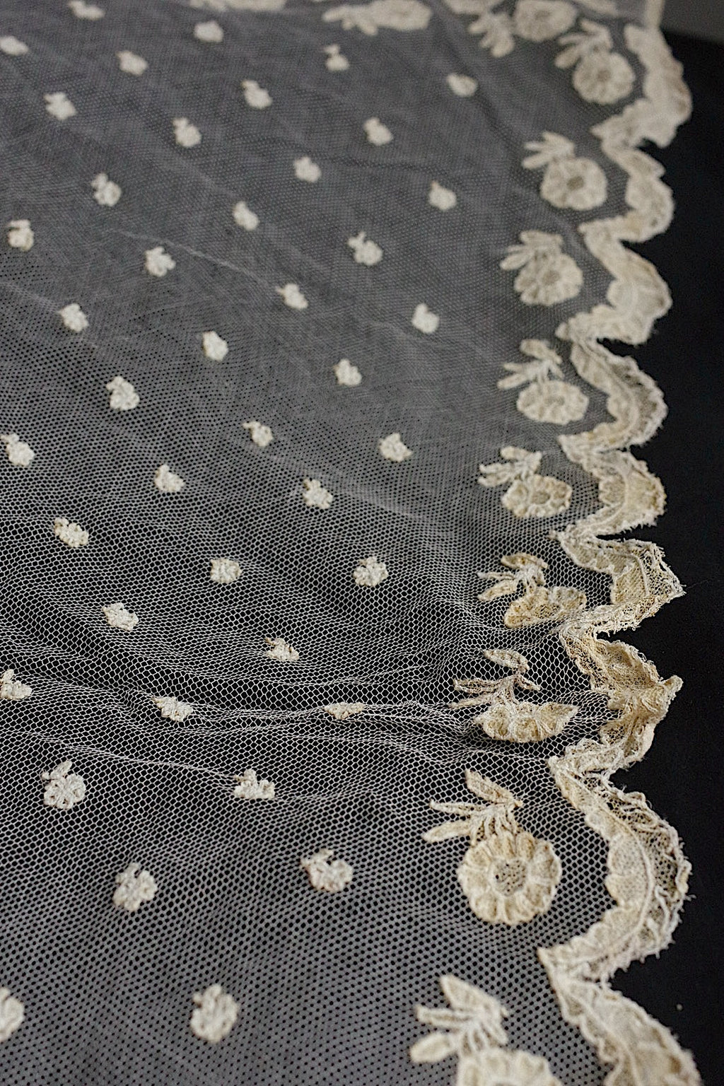 アンティークレース　dentelle ancienne 大きめベール