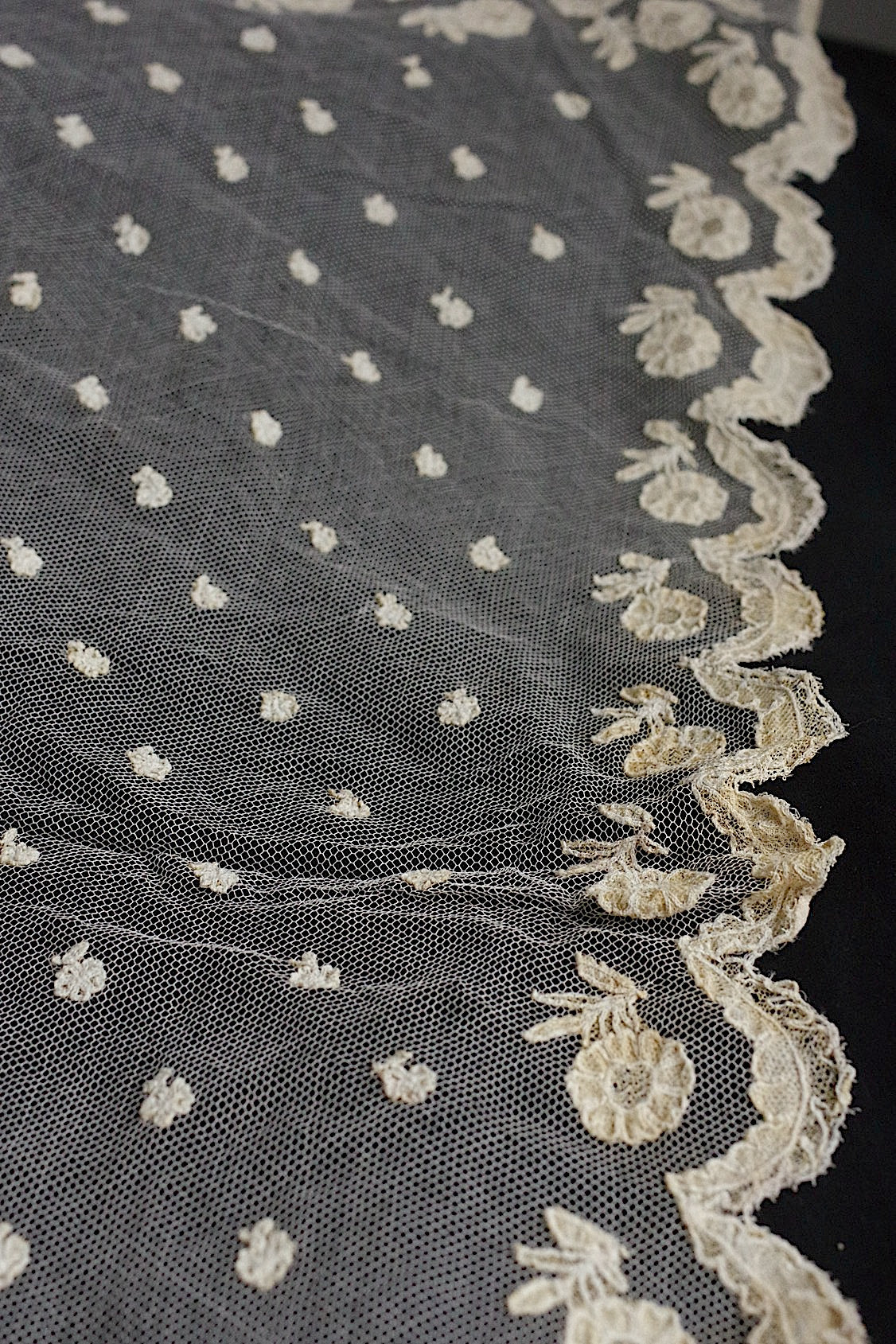 アンティークレース　dentelle ancienne 大きめベール