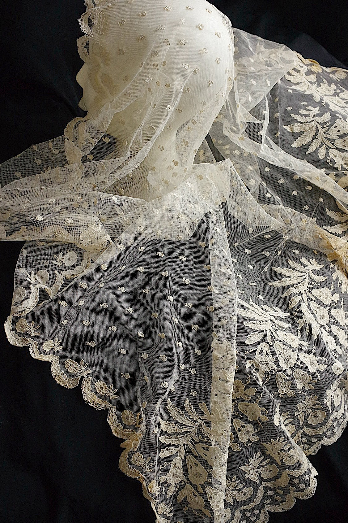 アンティークレース　dentelle ancienne 大きめベール