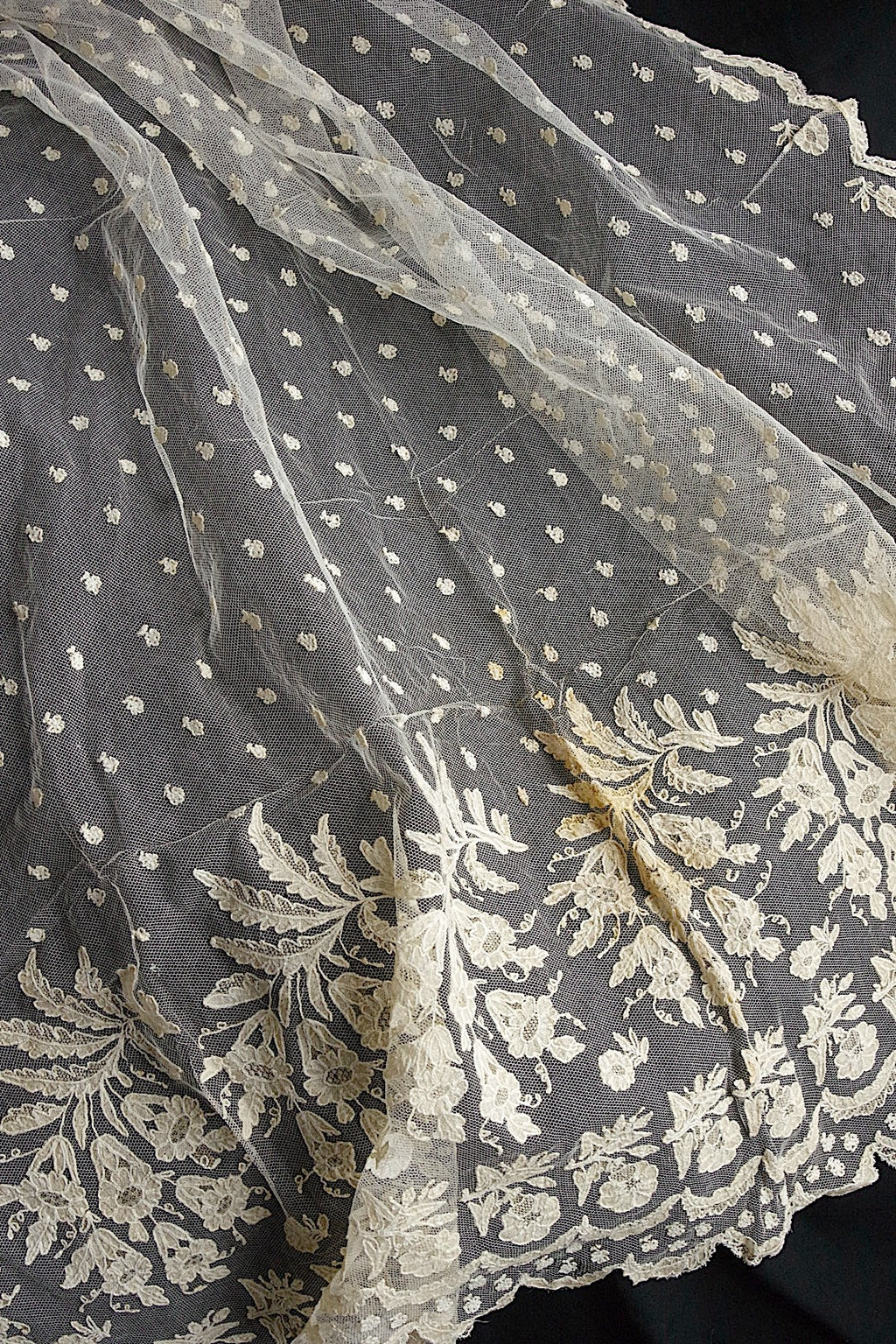 アンティークレース　dentelle ancienne 大きめベール