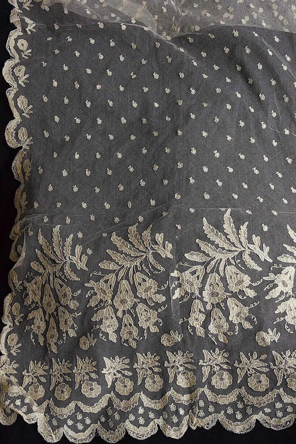 アンティークレース　dentelle ancienne 大きめベール