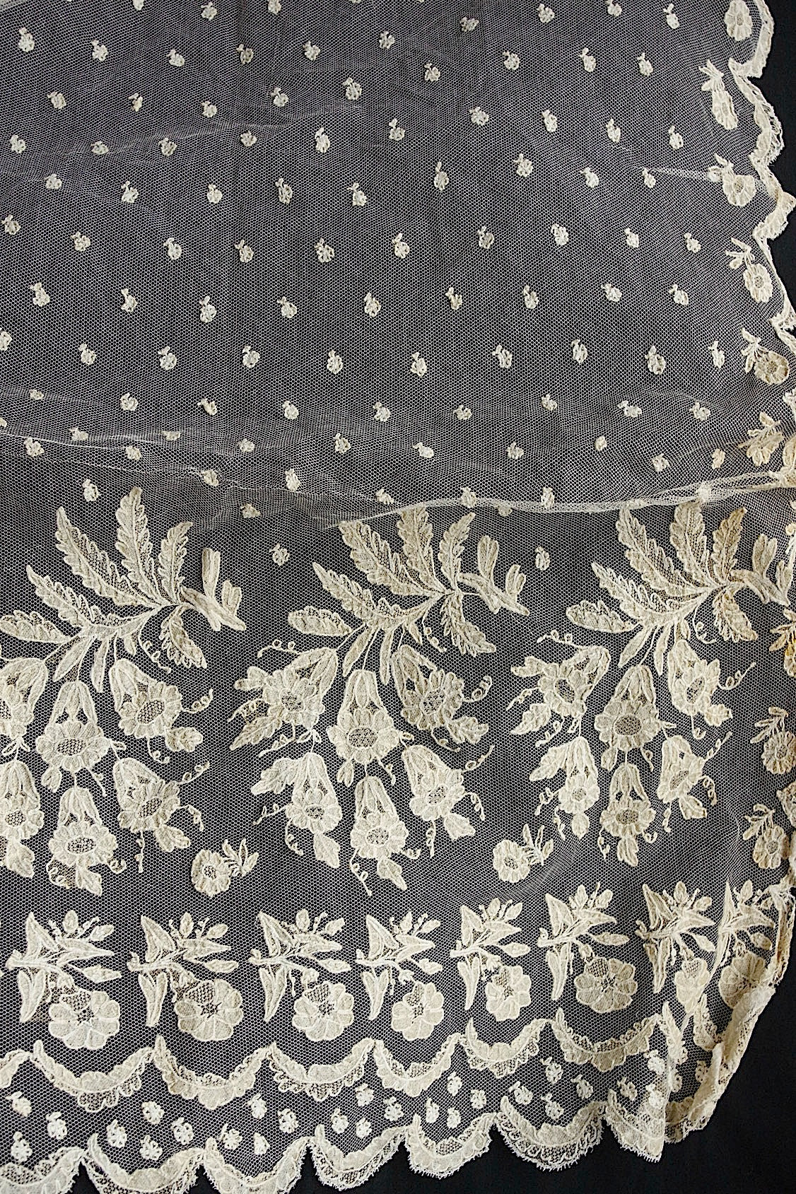 アンティークレース　dentelle ancienne 大きめベール